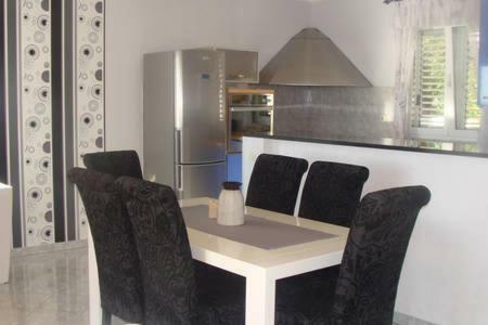 Apartment Laura,Amazing View! Дубровник Екстериор снимка
